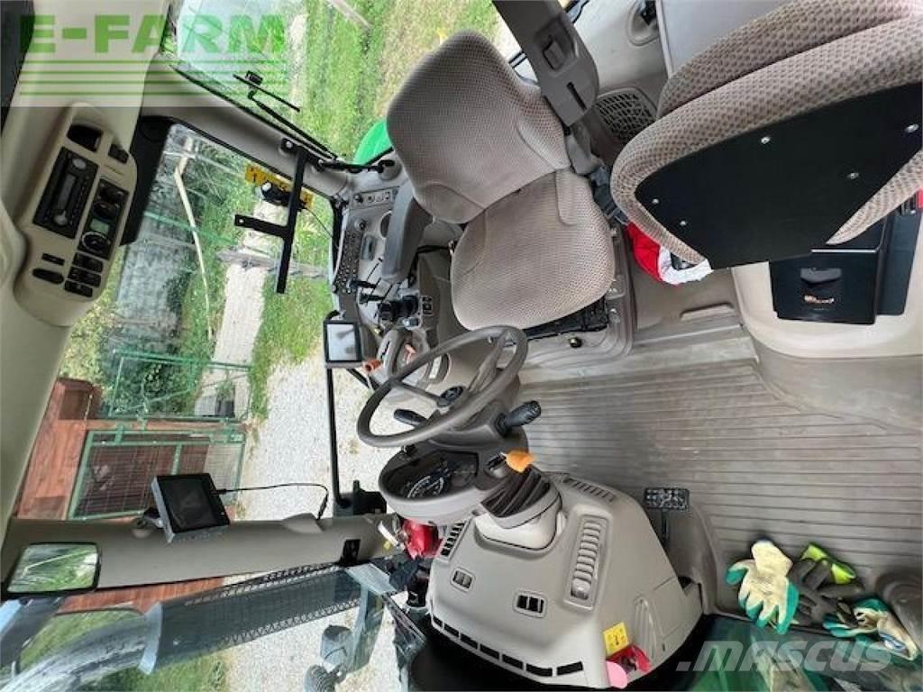 John Deere 6115R Traktori