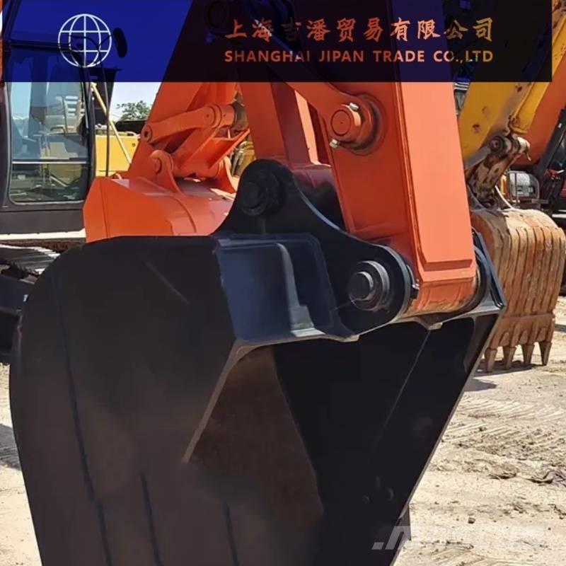 Hitachi ZX 210 Bageri gusjeničari
