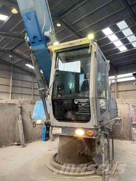 Fuchs AHL 831 D Bageri za manipuliranje materijalom / otpadom