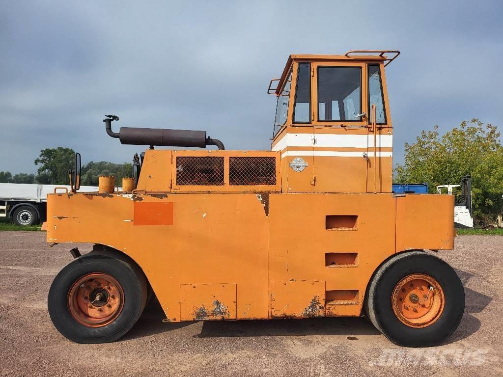 Hamm GRW 10 Gumeni valjci na kotačima