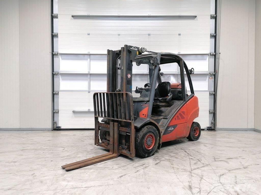 Linde H30T-02 Plinski viličari