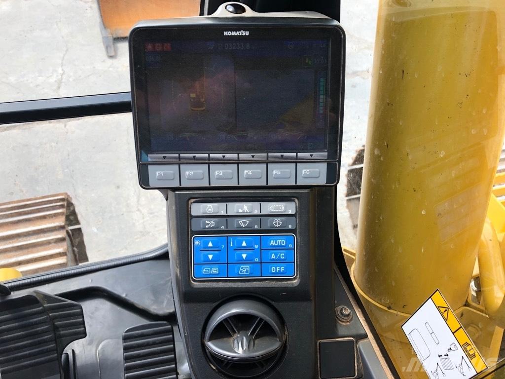 Komatsu PC210LC-11 Bageri gusjeničari