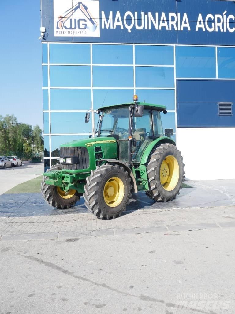 John Deere 6130 D Traktori