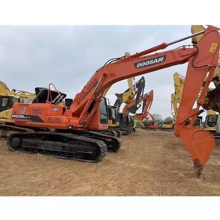 Doosan DH 225 Bageri gusjeničari