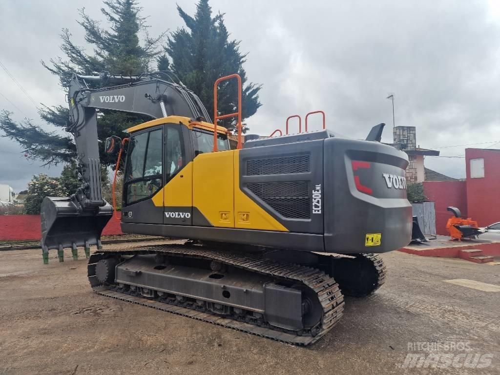 Volvo EC 250 ELN Bageri gusjeničari
