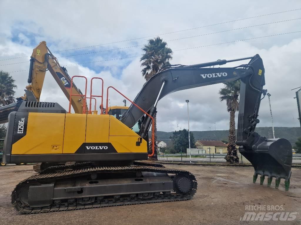 Volvo EC 250 ELN Bageri gusjeničari