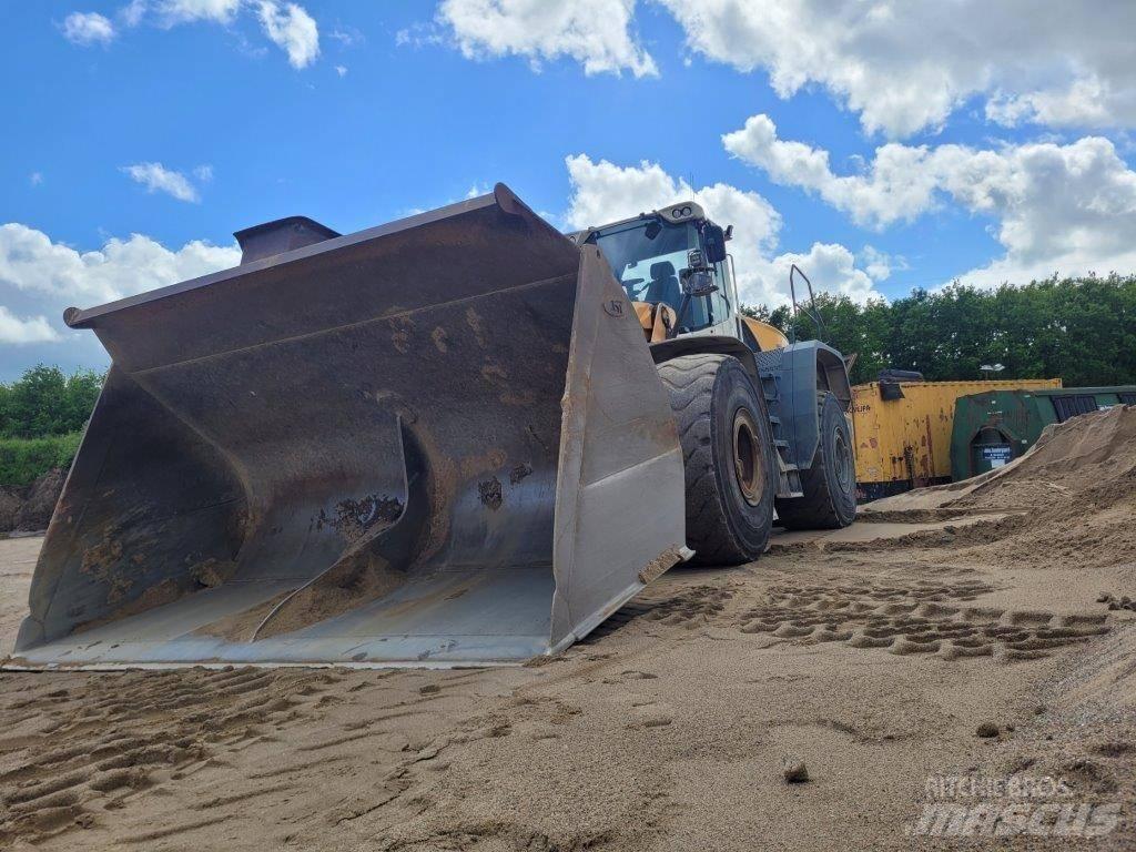 Liebherr L 586 Utovarivači na kotačima