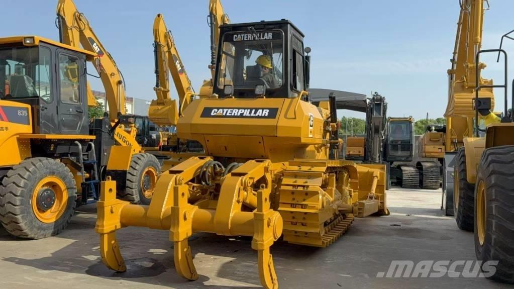 CAT D 6 G Buldožeri gusjeničari