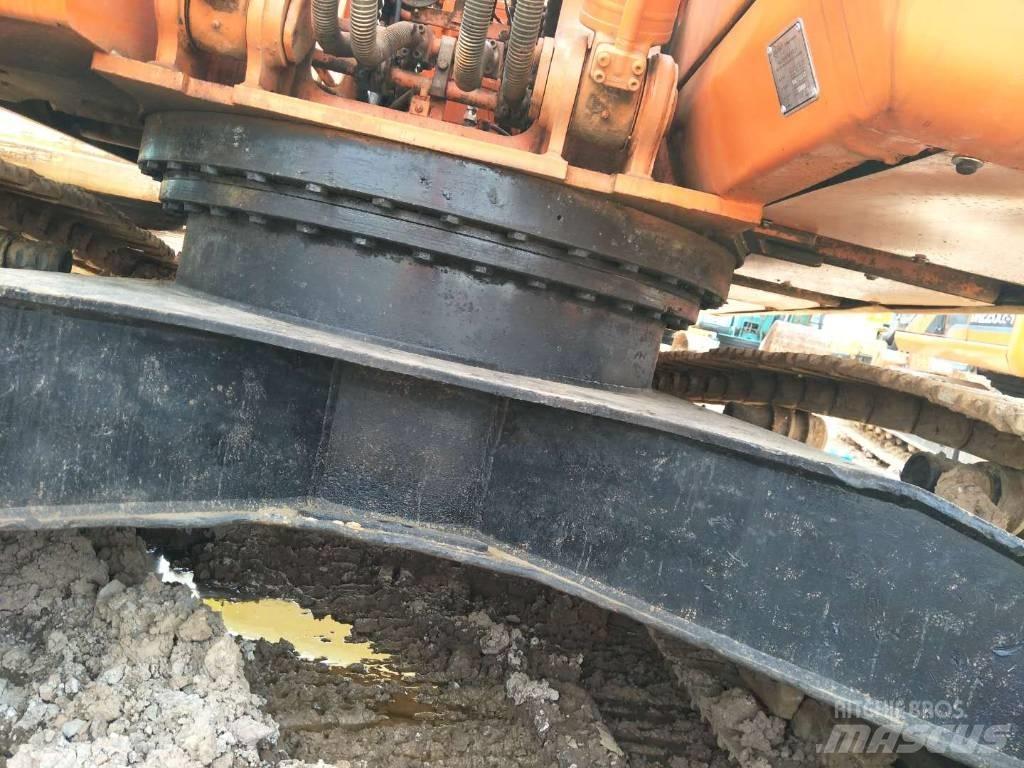 Doosan 225 Bageri gusjeničari
