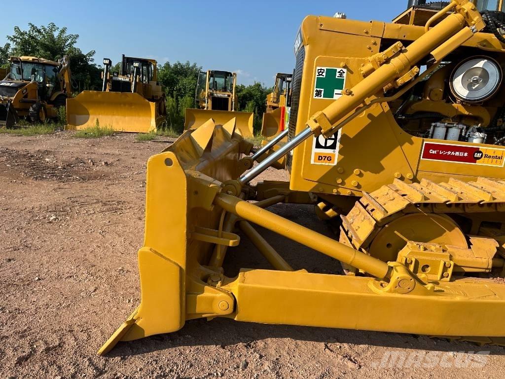 CAT D7G Buldožeri gusjeničari