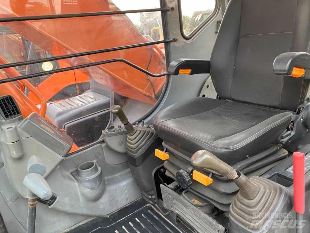 Hitachi ZX 210 Bageri gusjeničari