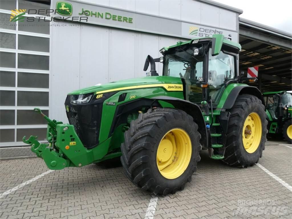John Deere 8R 370 Traktori