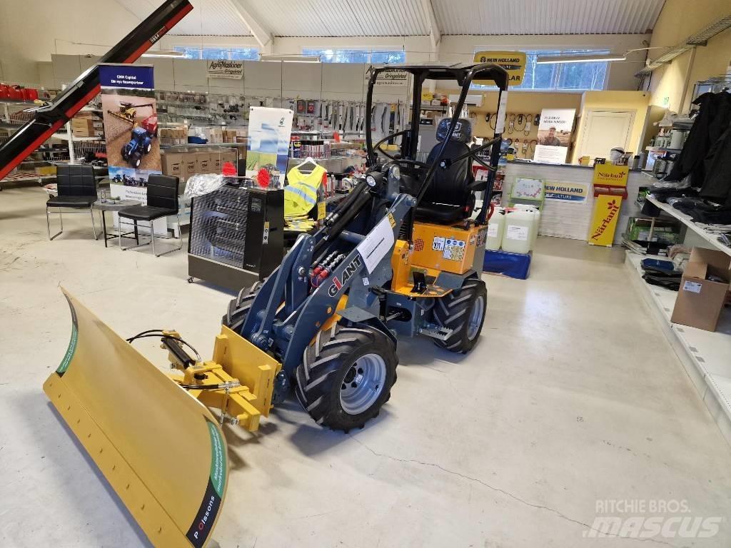 GiANT G1100 Višenamjenski utovarivači