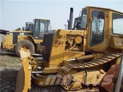 CAT D 5 H Buldožeri gusjeničari