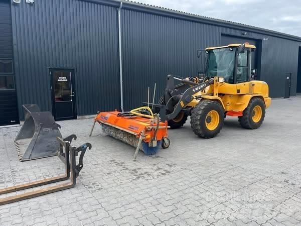 Volvo L 30 G Utovarivači na kotačima