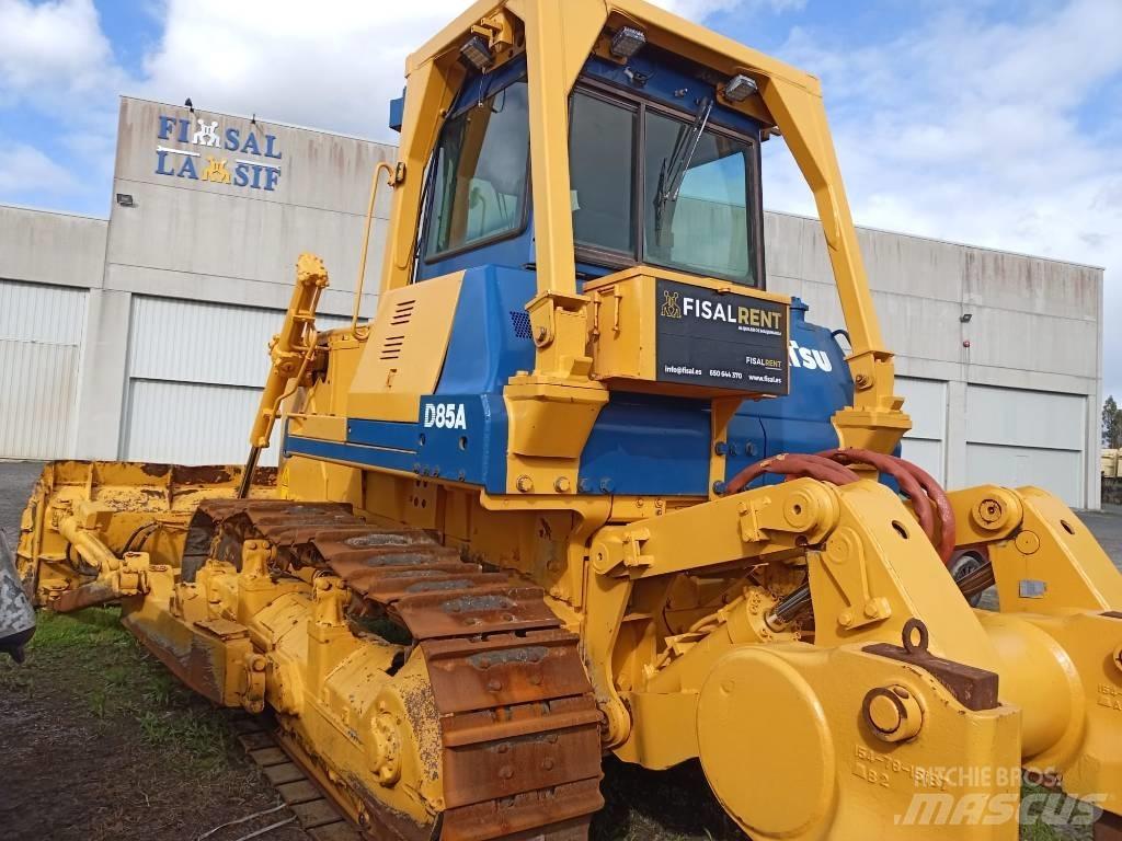 Komatsu D 85 A-21 Buldožeri gusjeničari