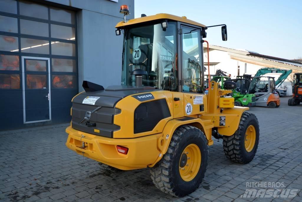 Volvo L 30 H Utovarivači na kotačima