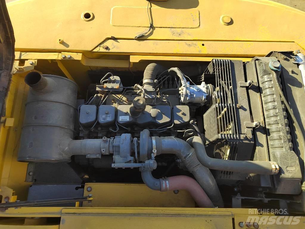Komatsu PC220-7 Bageri gusjeničari