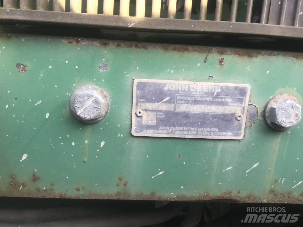 John Deere 3050 4WD Traktori