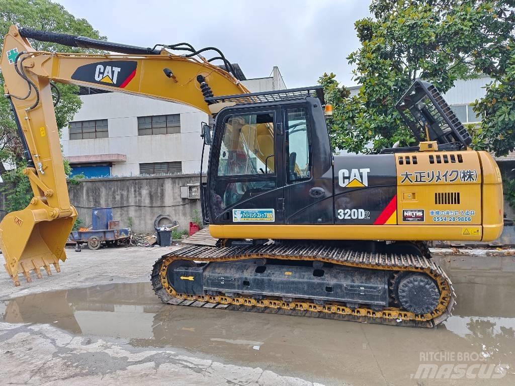 CAT 320 D2 Bageri gusjeničari