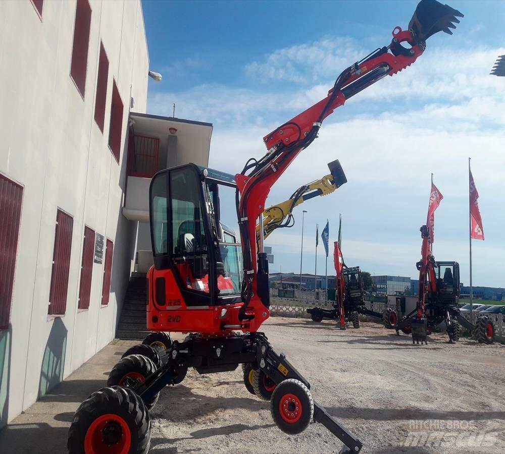 Euromach R25 Amfibijski bageri