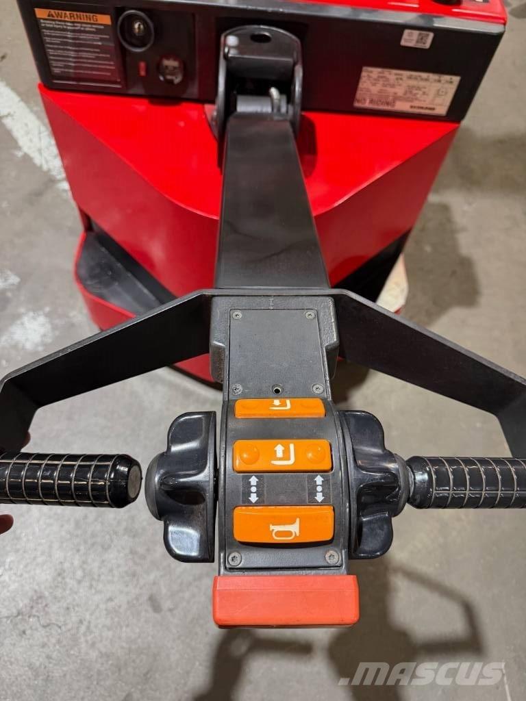 Raymond RSS40 Samopogonski ručni viličari