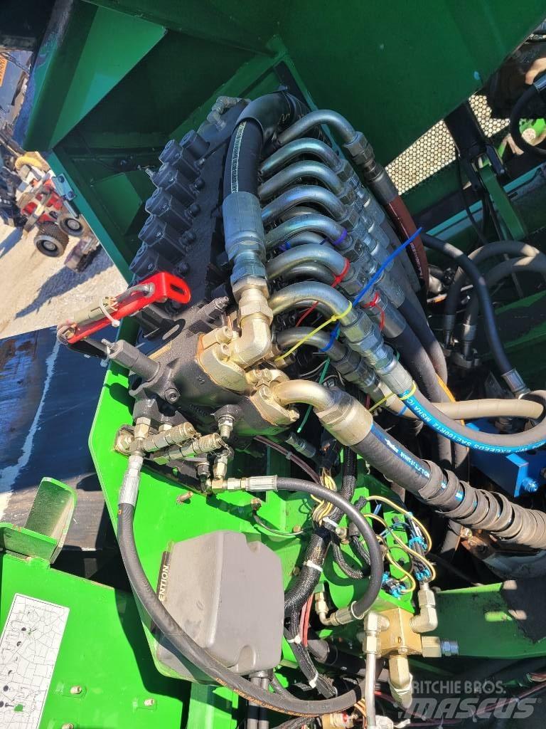 John Deere 853 Strojevi za sječu stabala