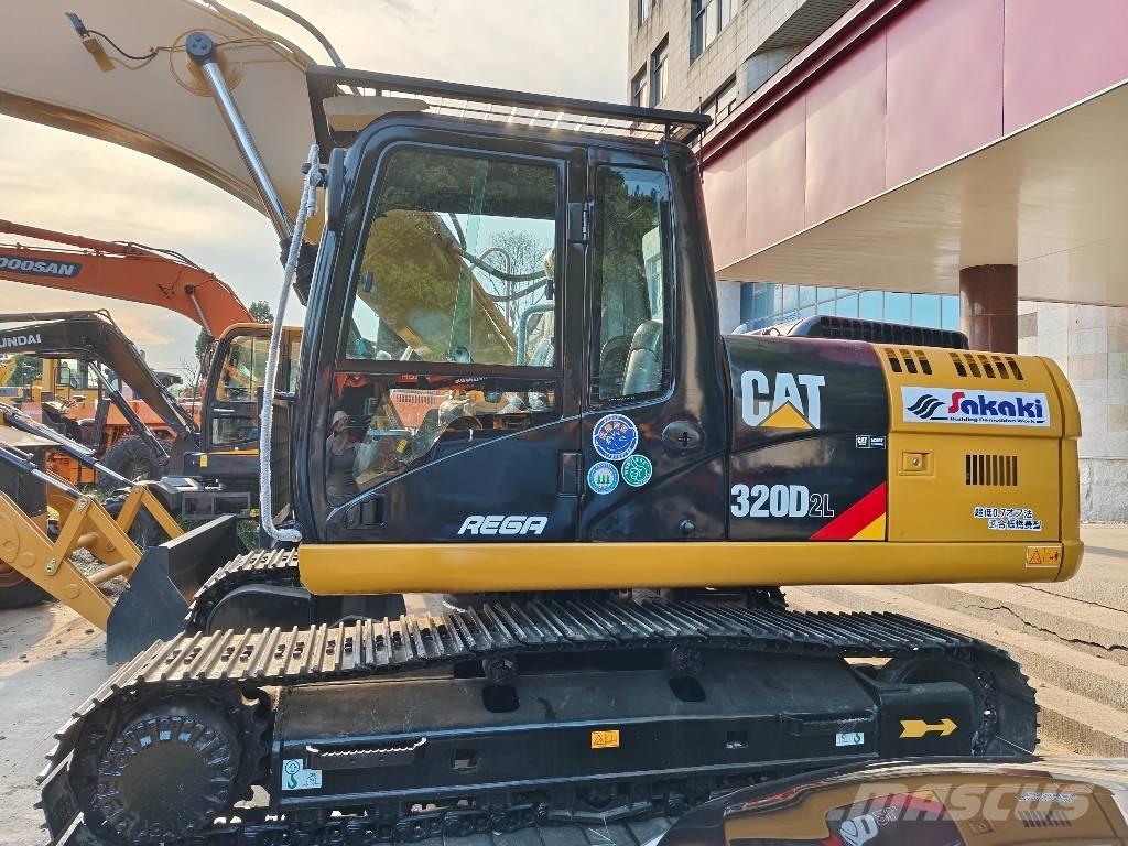 CAT 320 D2 L Bageri gusjeničari