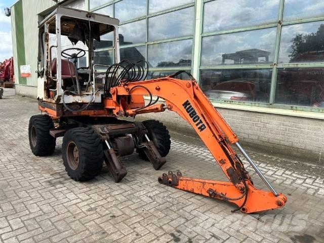 Kubota KH 16- W Bageri na kotačima