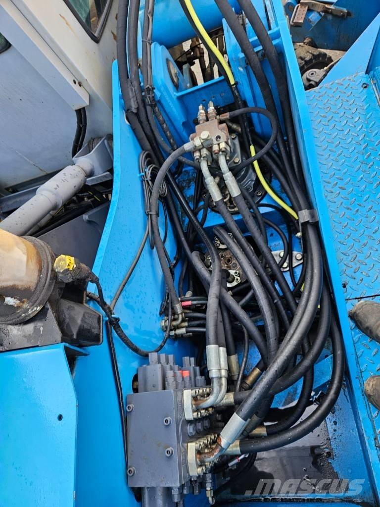 Fuchs MHL 320 D Bageri za manipuliranje materijalom / otpadom