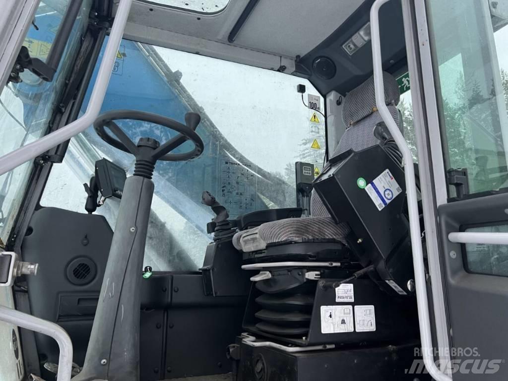 Fuchs MHL 320 Bageri za manipuliranje materijalom / otpadom
