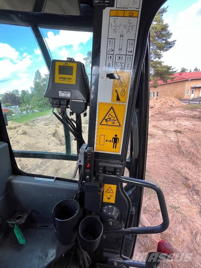 Komatsu PC138US-11 Bageri gusjeničari