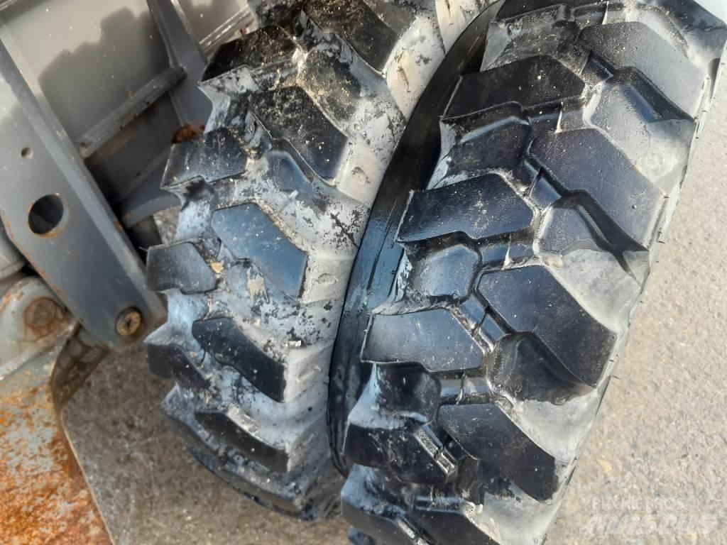 Takeuchi TB 295 W Bageri na kotačima