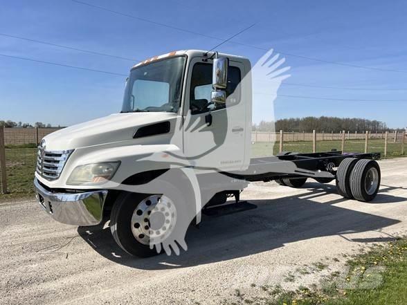 Hino 238 Kamioni-šasije