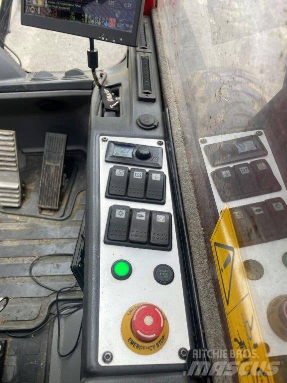 Komatsu 931 XC Harversteri