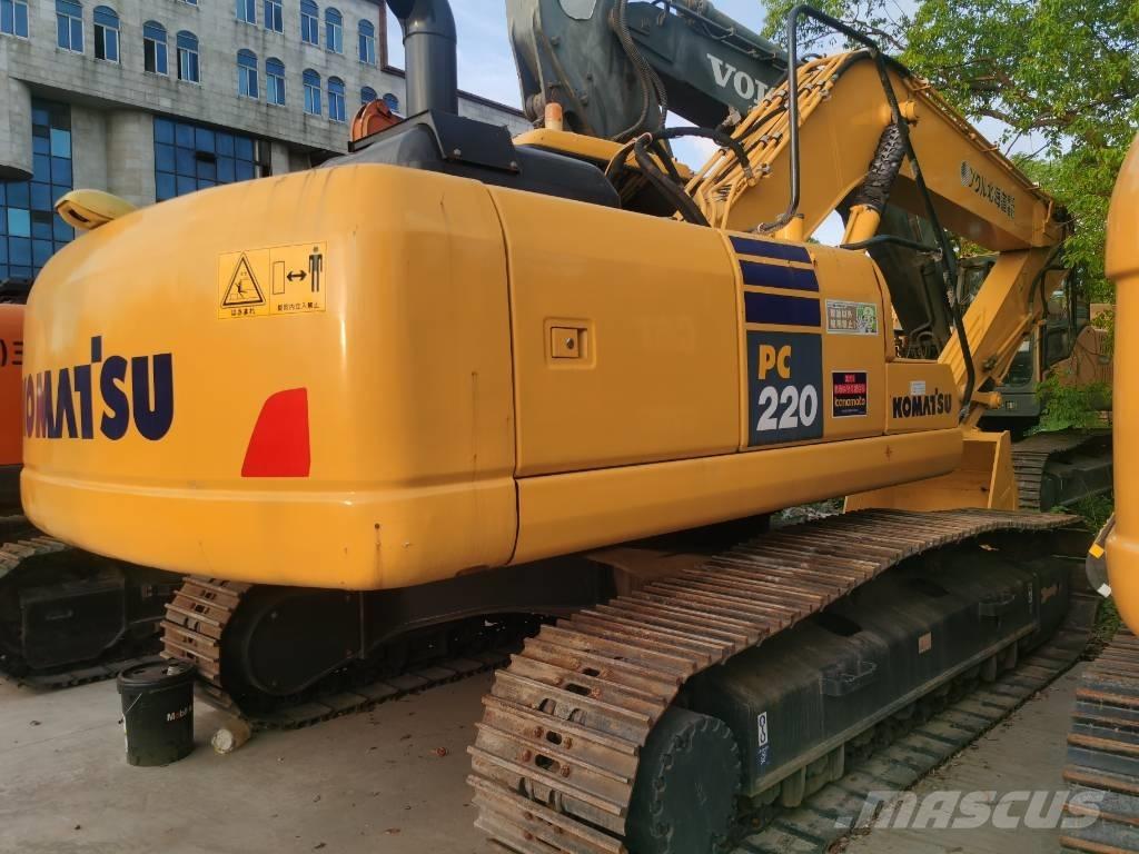 Komatsu PC 220-7 Bageri gusjeničari