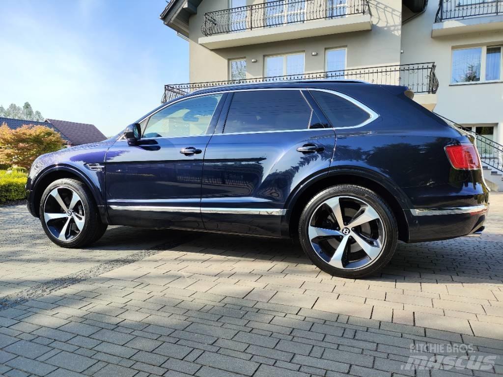 Bentley Bentayga V8 Automobili
