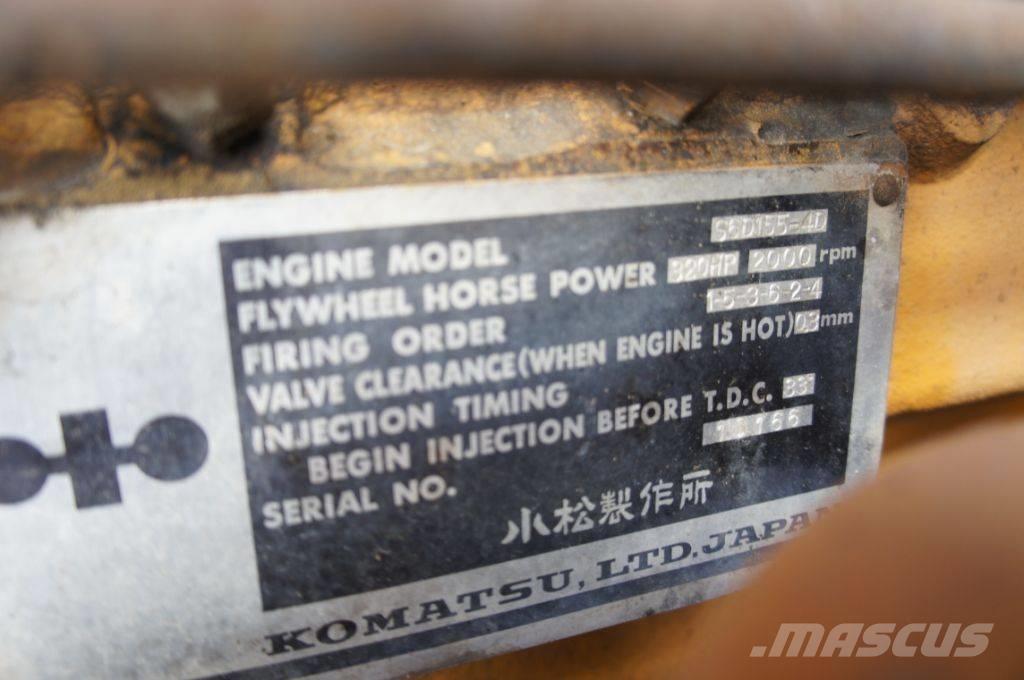 Komatsu D 155 A-1 Buldožeri gusjeničari