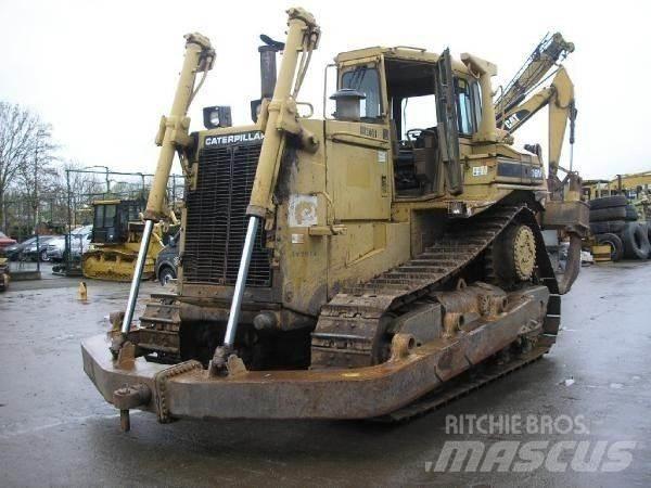 CAT D8N Buldožeri gusjeničari