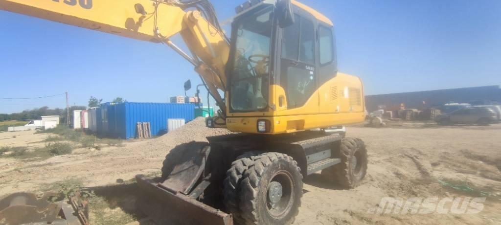 Komatsu PW 140-7 Bageri na kotačima
