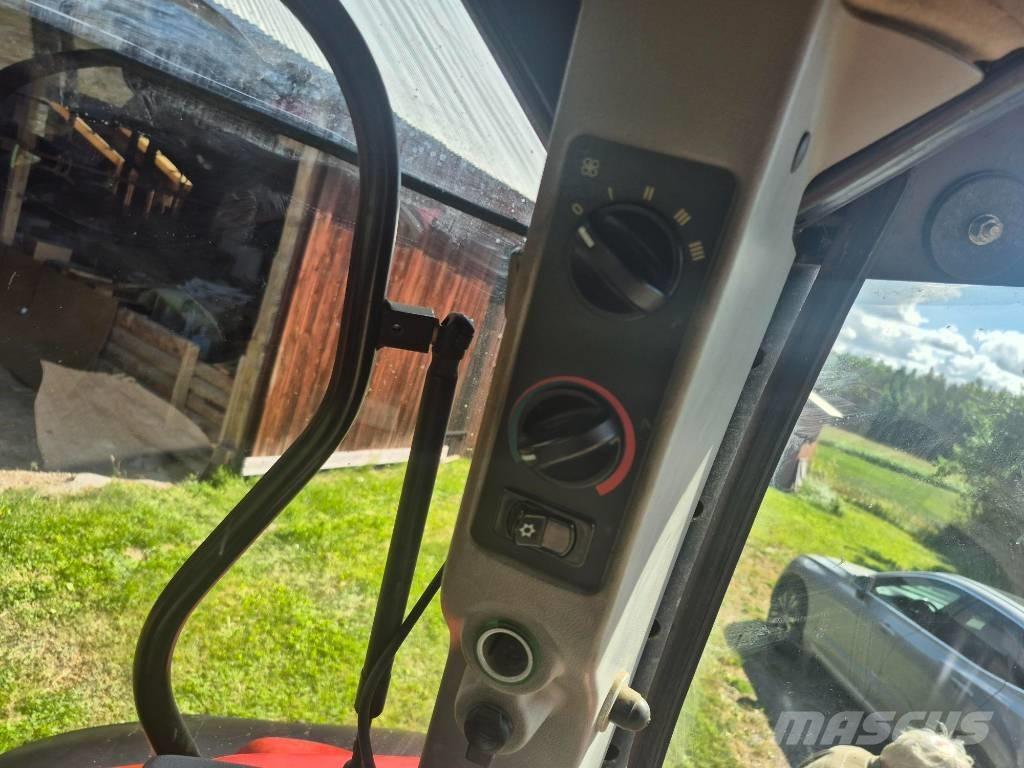 Case IH MXU 135 Traktori