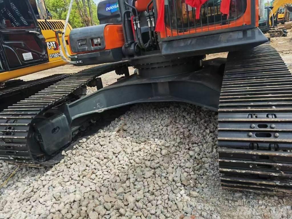 Doosan DX 300 LCA Bageri gusjeničari