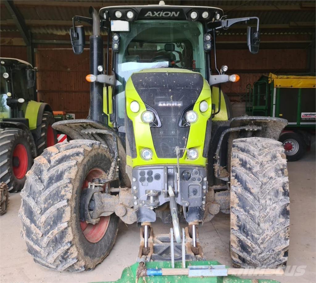 CLAAS Axion 810 Traktori