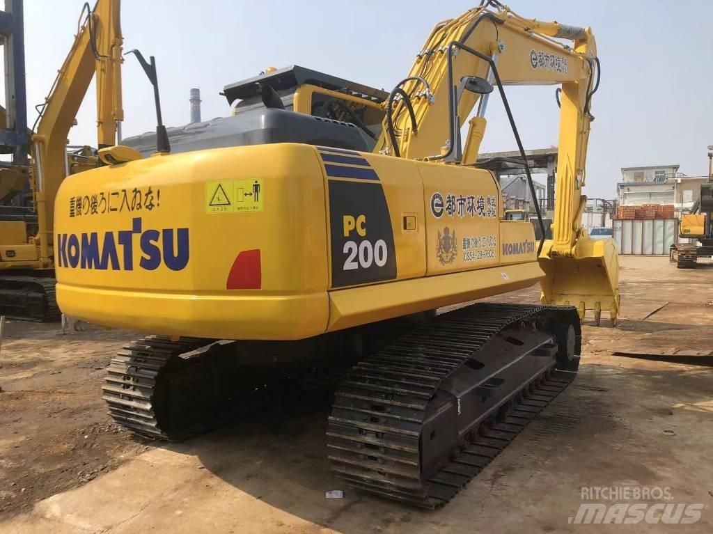 Komatsu PC 220-8 Bageri gusjeničari