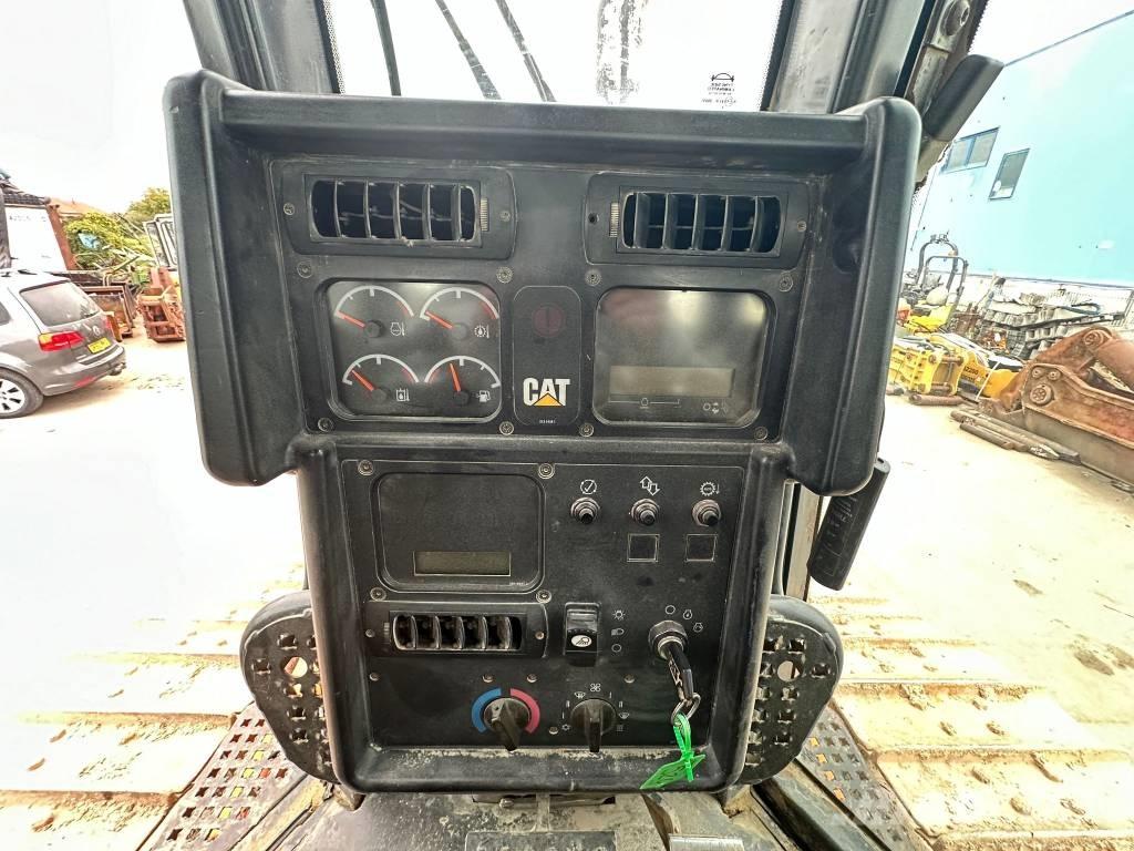 CAT D 6 N LGP Buldožeri gusjeničari