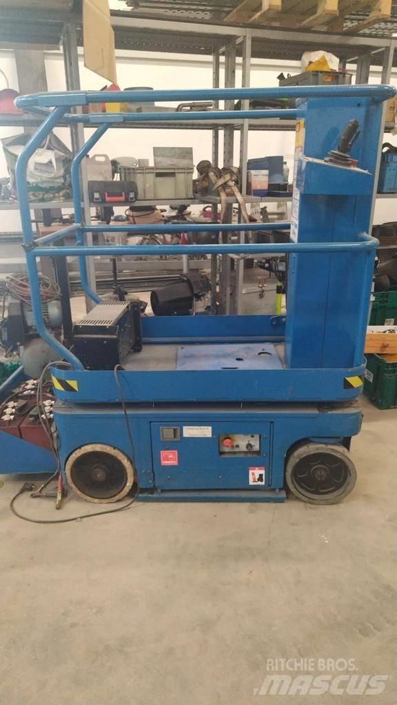 UpRight TM12 Škaraste platforme