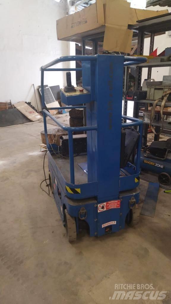 UpRight TM12 Škaraste platforme