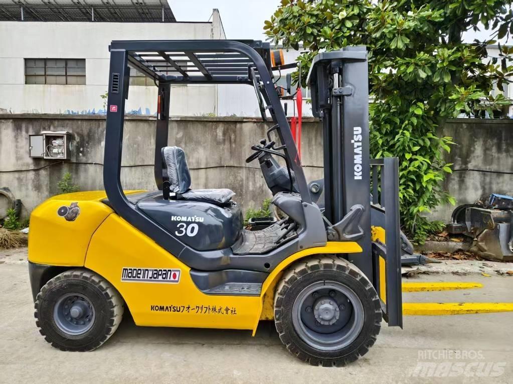 Komatsu FD 30 T-17 Dizelski viličari