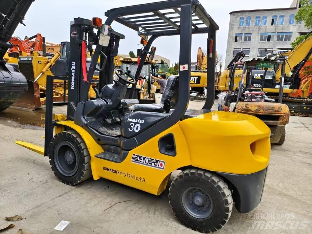 Komatsu FD 30 T-17 Dizelski viličari