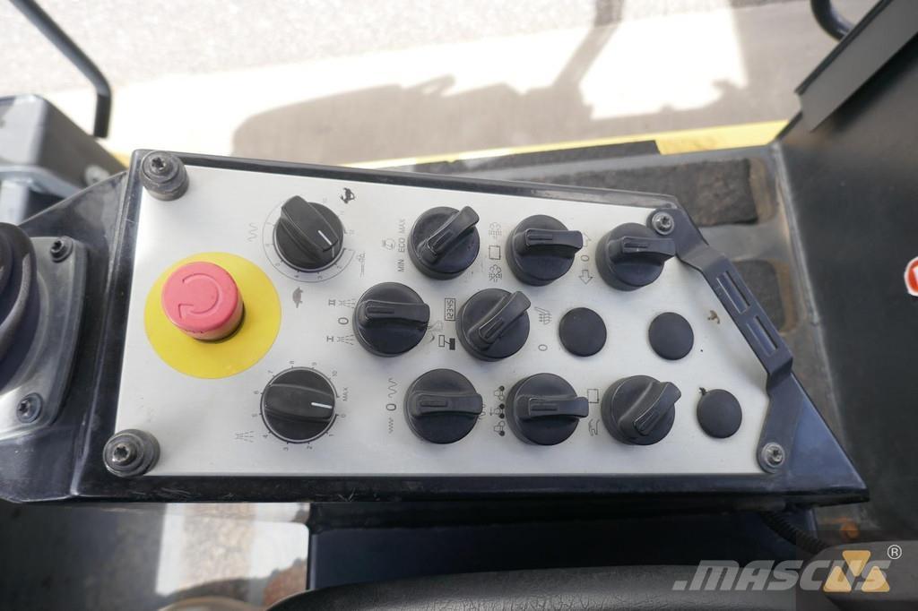 Bomag BW190AD-5 Valjci sa dvojnim bubnjem